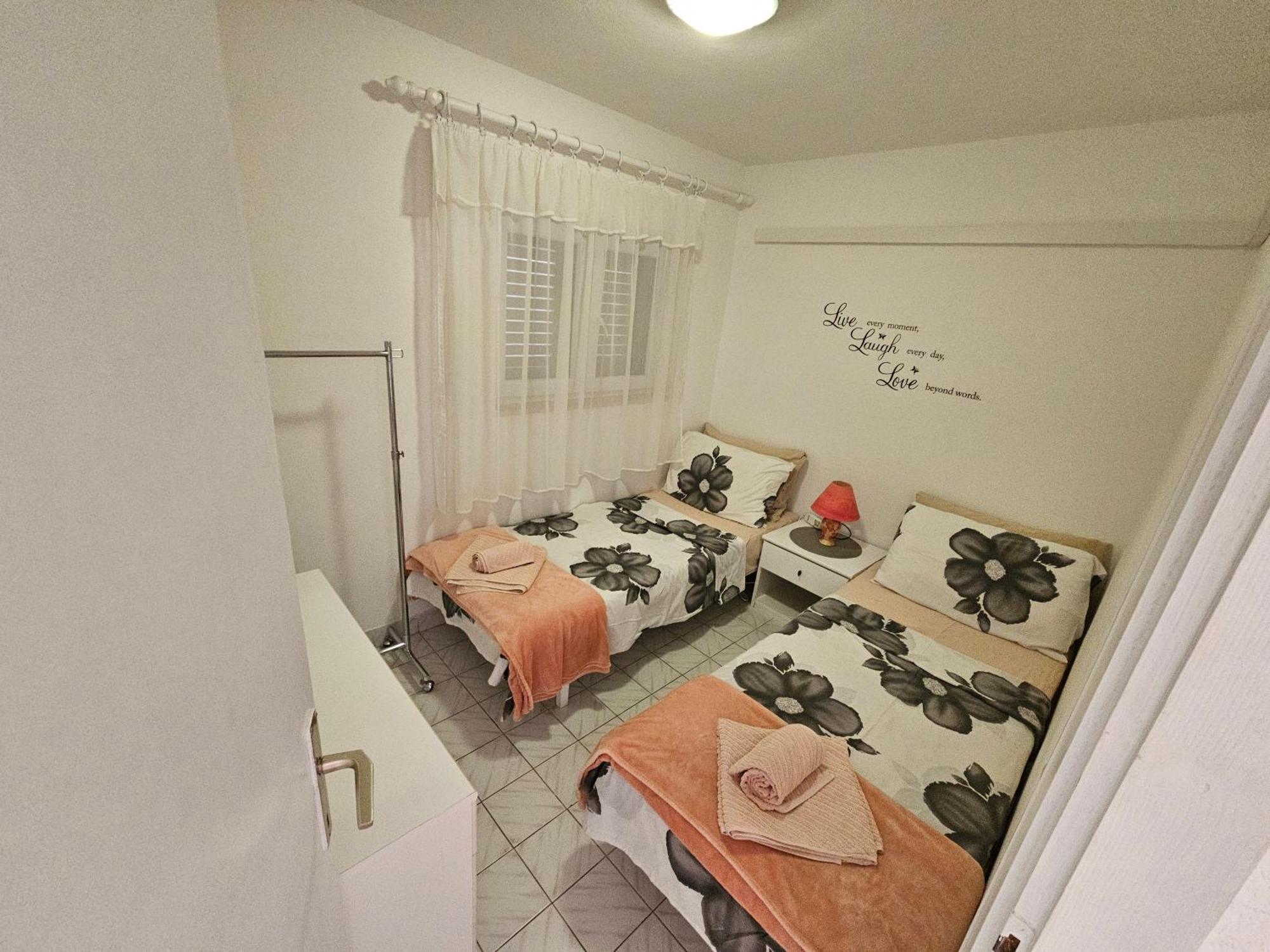 Villa Casablanca Supetar Eksteriør bilde